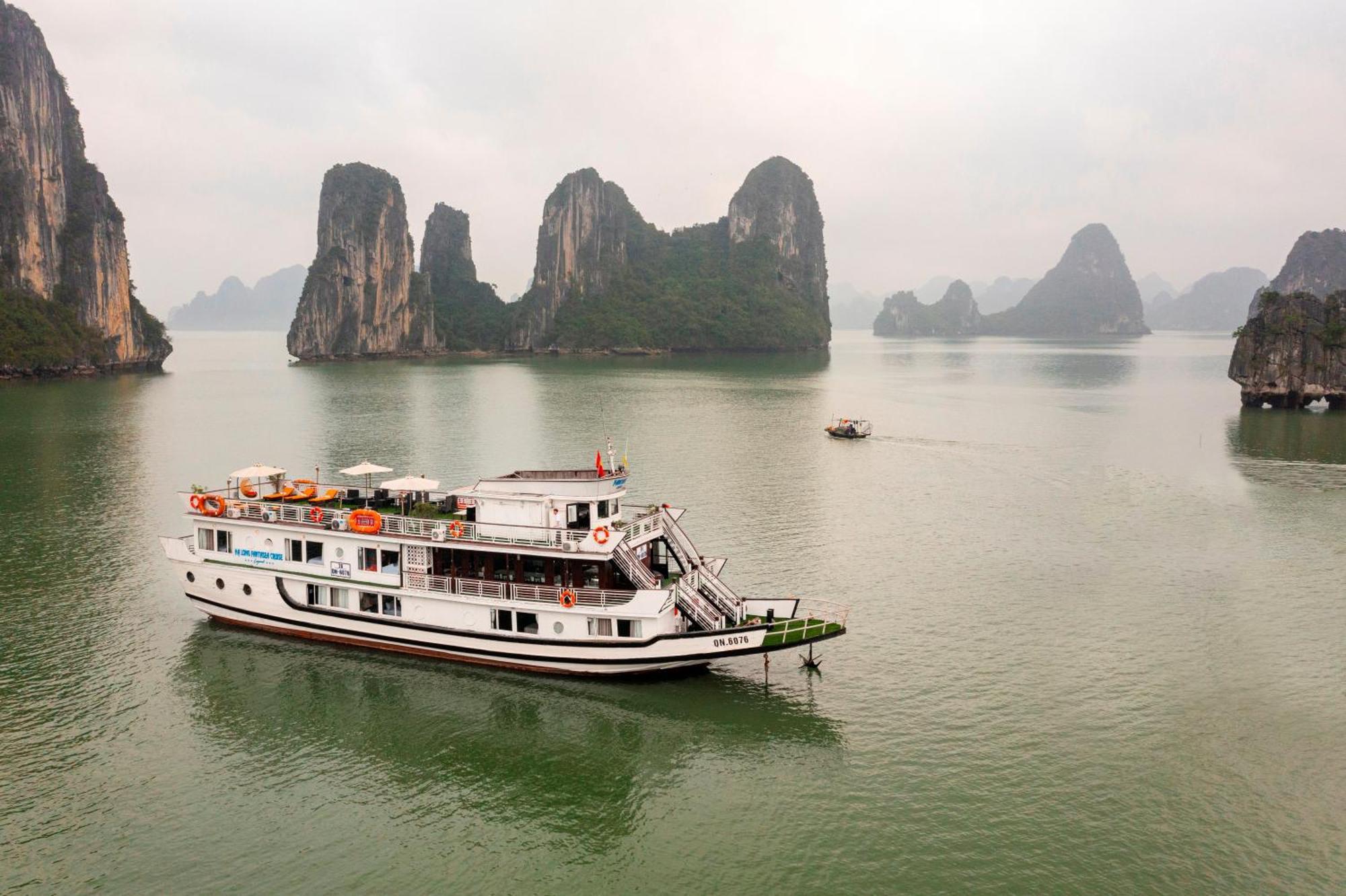 Halong Fantasea Cruise Hotel Ha Long Exterior foto